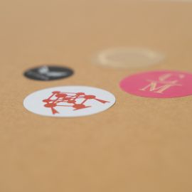 Adhesivo personalizado 4,5x4,5 CM | STICKER | ESTAMPACIÓN EN CALIENTE